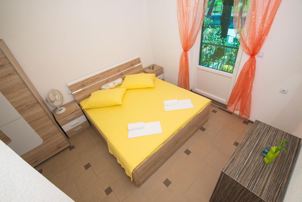 Apartment Afrika Makarska Exterior foto